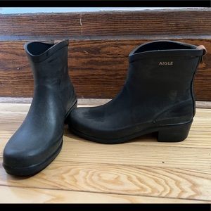 Aigle rubber boots sz 39.